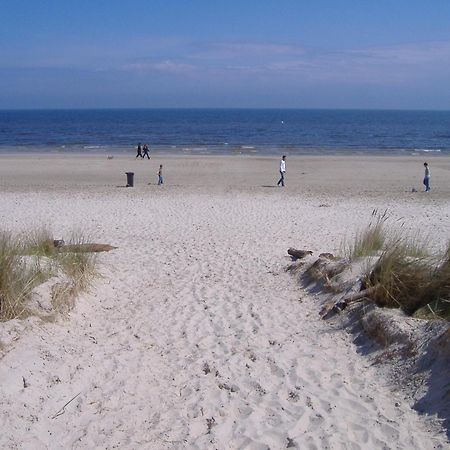 Reetdachhaus Direkt Am Meer Fuer 6 Personen!! Karlshagen Exterior foto